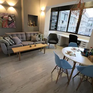 Διαμέρισμα Cozy Novotel Studio - Free Minibar - Quiet & Peace, Βουκουρέστι