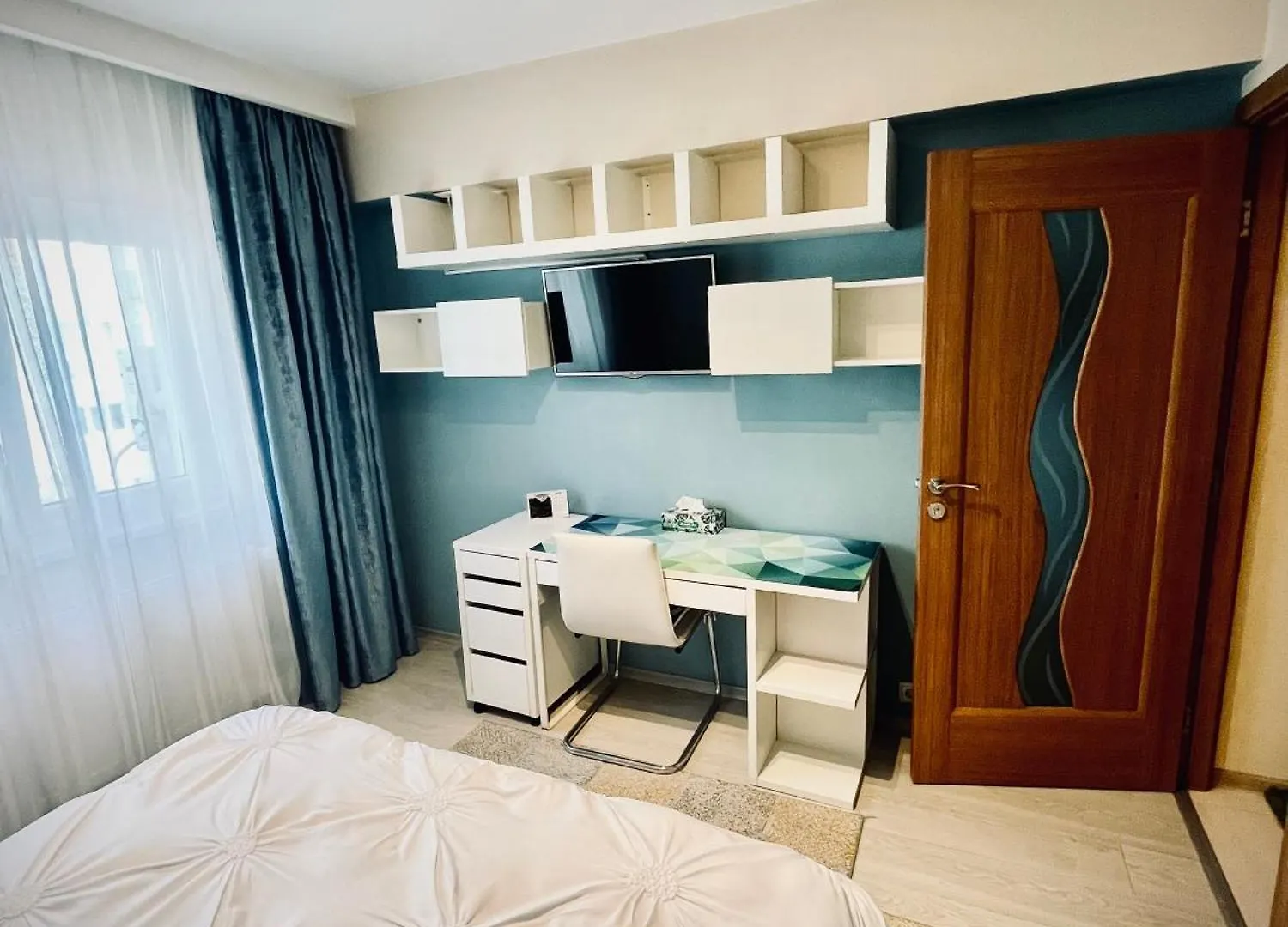 Emerald Apartment Bucharest Romania
